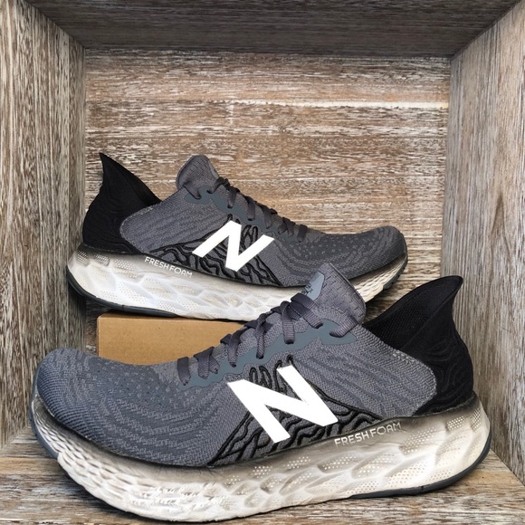 V10 M1080c10 Gray Running | Poshmark